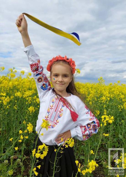 Більше ста призових місць посіли юні криворізькі фотографи у обласному фотоконкурсі «Моя Україно»4
