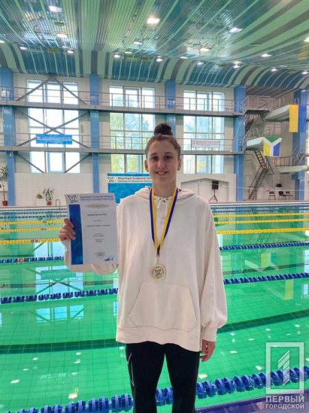Криворізькі дівчата вибороли золото та срібло Чемпіонату України з плавання1