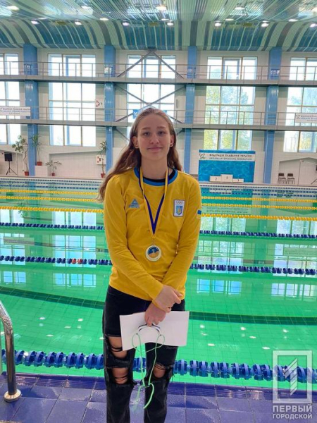 Криворізькі дівчата вибороли золото та срібло Чемпіонату України з плавання2