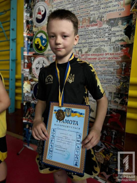 Криворізькі спортсмени з клубу «Тай-пан» отримали кубок чемпіонату України з кунг-фу3