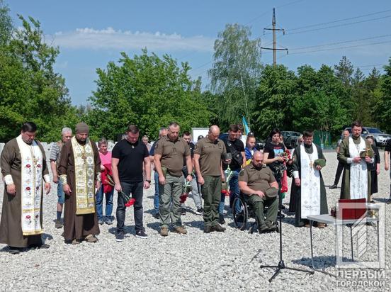Маріуполь – найболючіша рана України: у Кривому Розі панахидою вшанували полеглих та полонених захисників4