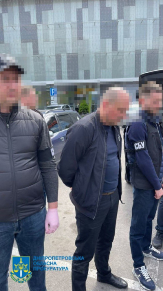 На Дніпропетровщині цьогоріч відкрито кримінальні провадження відносно 35 поліцейських: за вимагання хабарів, умисне вбивство, перевищення службових повноважень  3