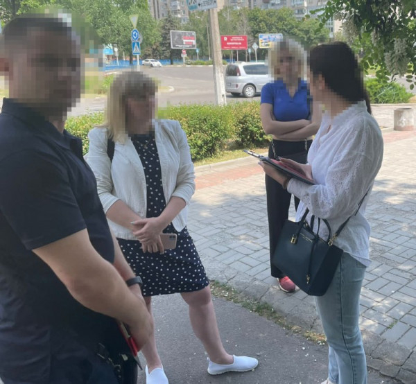 На Дніпропетровщині затримали заступницю міського голови, яка вимагала хабар за оренду приміщення під волонтерський пункт0