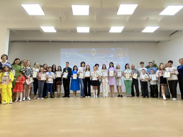 Надія Криворіжжя: дипломами нагородили 50 переможців міського конкурсу обдарованих дітей2