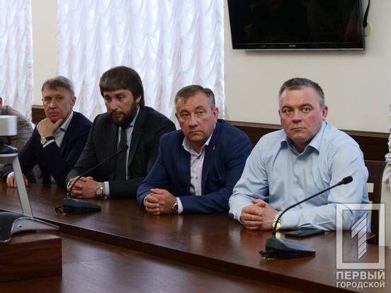 Представники підприємств Метінвесту отримали відзнаки від Ради оборони Кривого Рогу2