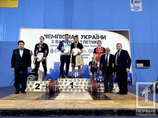 Сталевий гарт: юні криворізькі стронгмени здобули відзнаки на Чемпіонаті України із важкої атлетики в Луцьку4