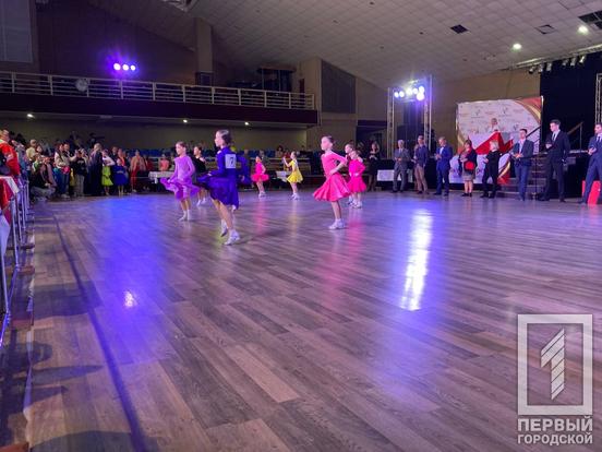 У Кривому Розі на Відкритому всеукраїнському фестивалі зі спортивного танцю зібрали кошти на ЗСУ4