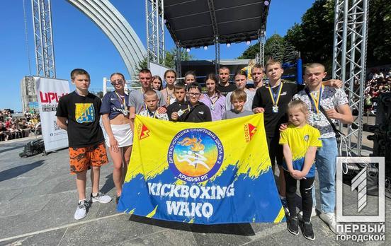 З Чемпіонату України криворізькі кікбоксери привезли додому 15 нагород