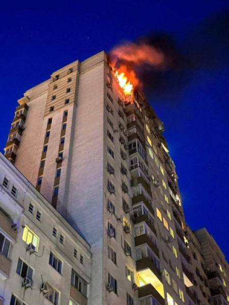 Загибла, постраждалі й пожежа в багатоповерхівці: вночі ворог атакував Київ донами6