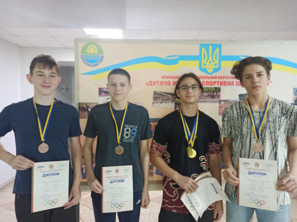 Плавці ДЮСШ №2 показали відмінний результат на чемпіонаті міста: скільки медалей виграли0