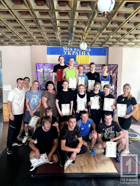 Криворізькі важкоатлети змагалися за першість на чемпіонаті міста1