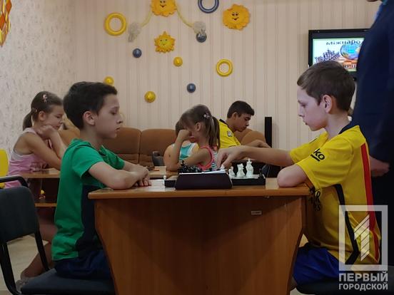 Найкраща партія: у Кривому Розі до міжнародного дня шахів відбувся турнір у Центрі психологічної реабілітації №12