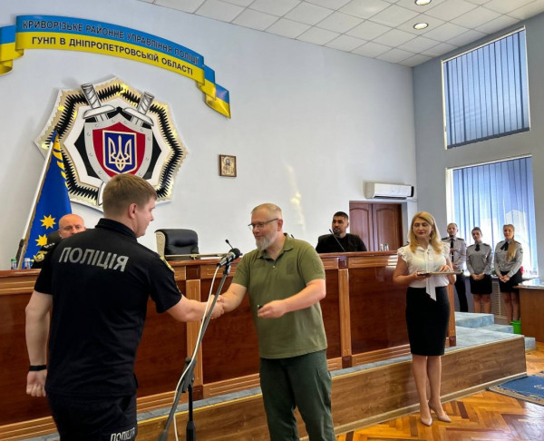 О. Вілкул: З перших днів війни ми підтримуємо військових, рятувальників та правоохоронців Кривого Рогу. Разом працюємо на оборону міста та наближаємо Перемогу2