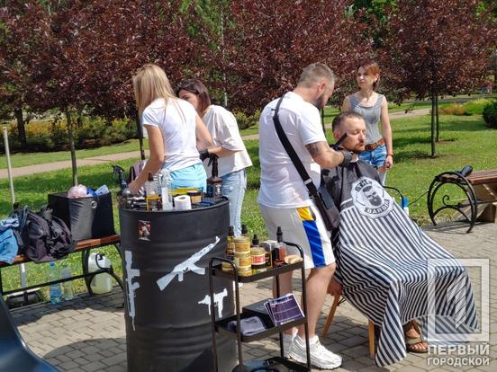 Посильний донат – для військових, незабутній вихідний – для себе: у криворізькому парку Героїв проходить масштабний благодійний івент «Фортеця»10