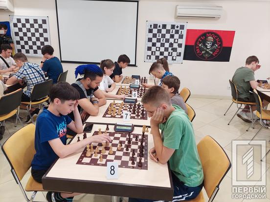 Стали відомі імена переможців святкового дитячого турніру з шахів, що пройшов у Кривому Розі3