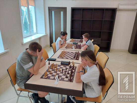 Стали відомі імена переможців святкового дитячого турніру з шахів, що пройшов у Кривому Розі2