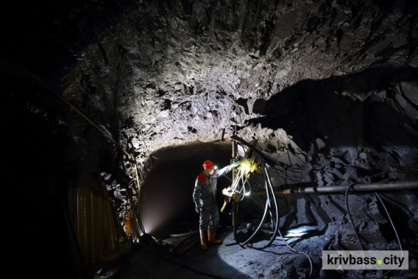 У Кривому Розі на Центральному комбінаті Метінвесту встановили нове оснащення для шахтарів