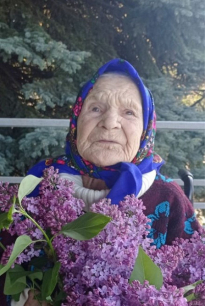 У Кривому Розі свій сторічний ювілей сьогодні святкує довгожителька Марія Ткаченко1