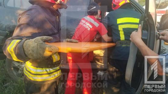 Загиблий та троє травмованих: в Інгулецькому районі Кривого Рогу трапилася смертельна аварія1