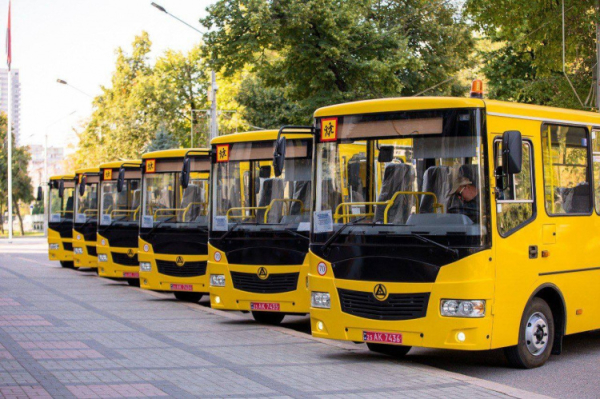 До школи готові: мешканці Новопільської громади на Криворіжжі отримали шкільні автобуси