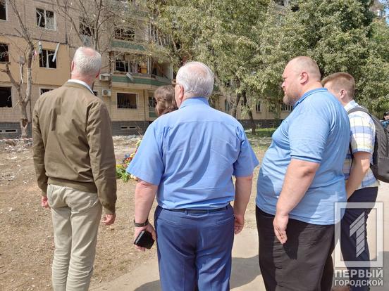 «Я вражений тим, як швидко надають допомогу постраждалим від ракетного прильоту»: Кривий Ріг відвідав посол Франції в Україні2