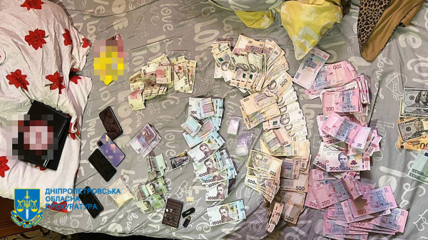 Наркота на мільйони: на Дніпропетровщині судитимуть групу наркозбувачів5