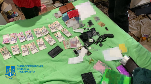 Наркота на мільйони: на Дніпропетровщині судитимуть групу наркозбувачів2