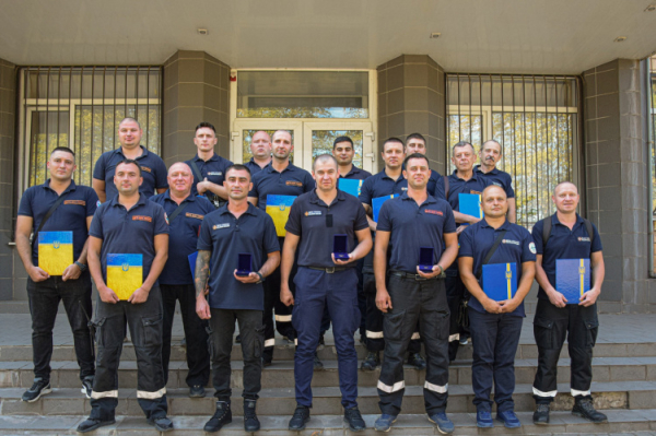Перші на порятунок життів: у Кривому Розі нагородами відзначили вогнеборців та гірничо-рятувальників