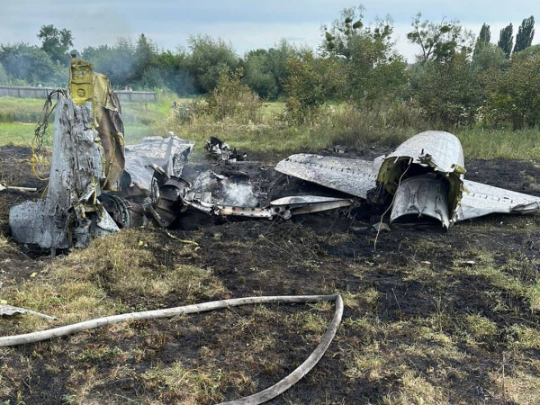 Під час навчального польоту в небі Житомирщини розбились два літаки, загинули троє пілотів0