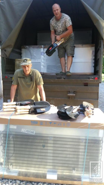 Прилади нічного бачення, автівки та квадрокоптери: Рада оборони Кривого Рогу посилила боєздатність оборонців фронту2