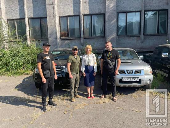 Прилади нічного бачення, автівки та квадрокоптери: Рада оборони Кривого Рогу посилила боєздатність оборонців фронту3