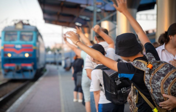 Ще 40 дітей з Дніпропетровщини поїхали на відпочинок за кордон7