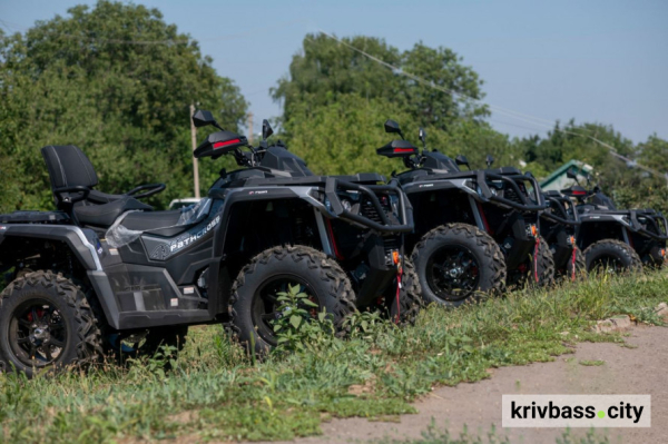 Танкова бригада з Кривого Рогу отримала квадроцикли від відомого благодійного фонду1