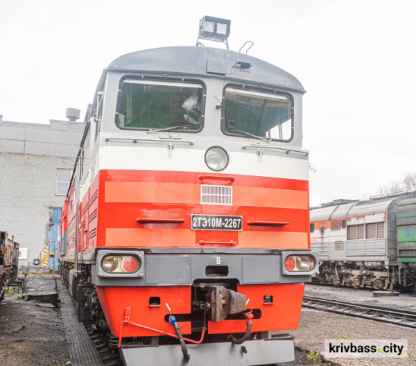 Знову на рейках: на Центральному комбінаті Метінвесту відновлюють залізничний транспорт