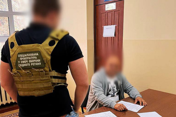 Екскерівнику військкомату на Дніпропетровщині повідомлено про підозру у незаконному збагаченні0