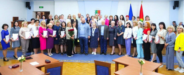 Ю. Вілкул: Незважаючи на складнощі воєнного стану освітній процес в Кривому Розі триває стабільно, створені належні умови для учнів та педагогів з дотриманням безпекових норм – вдячний всім за роботу!3