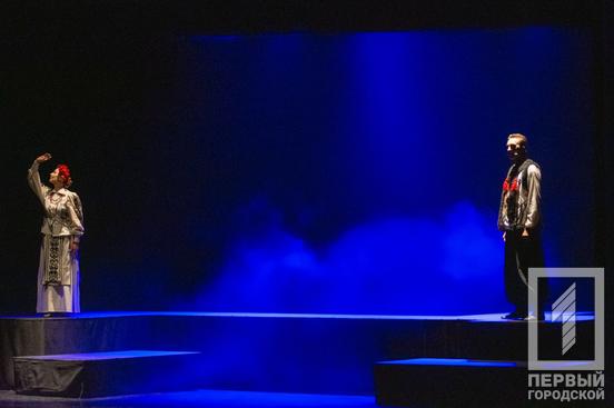 «Людський біль цідиться крізь серце моє, як крізь сито»: криворізький театр «Академія руху» на міжнародному фестивалі «Мельпомена Таврії» презентував літературно-драматичну виставу про Василя Стефаника2