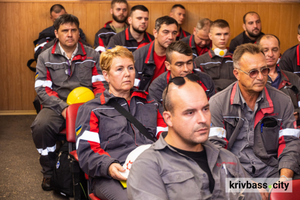 На Центральному комбінаті Метінвесту навчають безпечно працювати з вантажопіднімальними машинами1