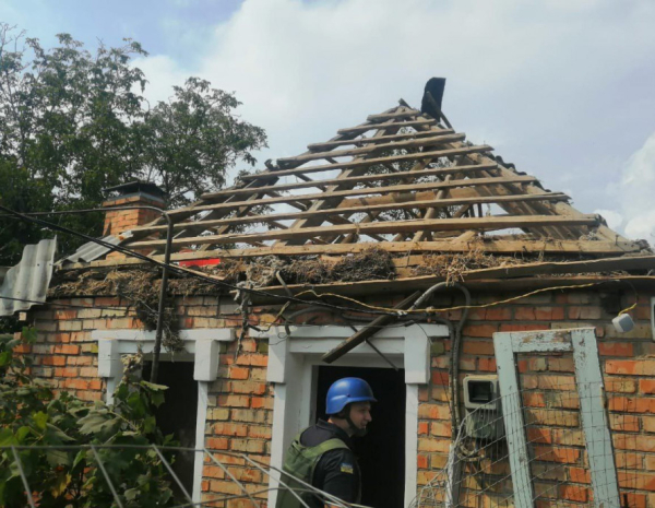 На Дніпропетровщині після обстрілу з-під завалів деблокували 81-річну жінку: деталі атаки (фото)3