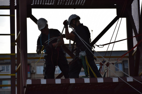 Найкращі рятувальники в оперативному взводі: у Кривому Розі пройшли змагання серед гірничорятувальних відділень (фото) 7