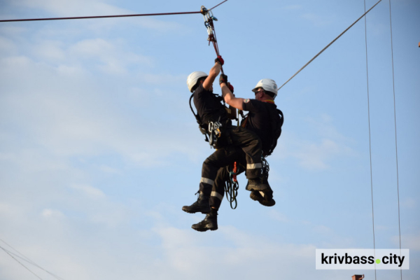 Найкращі рятувальники в оперативному взводі: у Кривому Розі пройшли змагання серед гірничорятувальних відділень (фото) 5