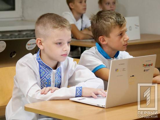 О. Вілкул: «Завдяки підтримки наших міжнародних партнерів у Кривому Розі відкрився новий, вже десятий дитячий освітній простір – це додаткова можливість для дітей під час війни мати якісну освіту, творчо розвиватися, отримувати психосоціальну та емоційну підтримку»9