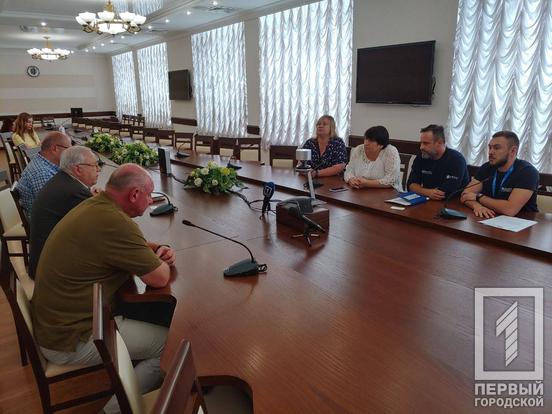Поміч у соціальній сфері під час війни: Кривий Ріг на шляху підписання меморандуму про співпрацю з Міжнародним медичним корпусом2