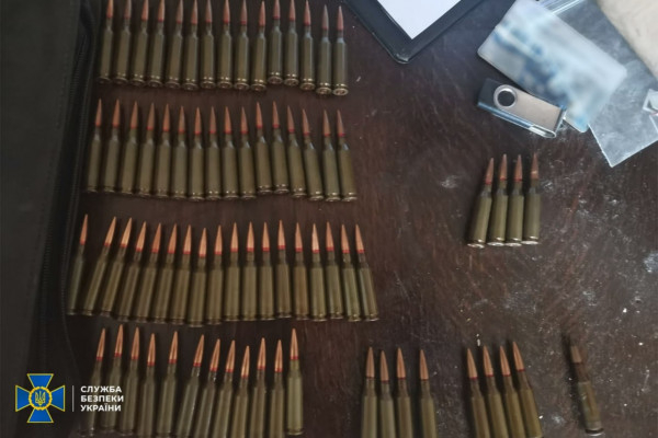 СБУ затримала у Дніпрі агента фсб, який видавав себе за військового, щоб безперешкодно шпигувати за ЗСУ1