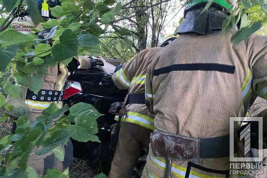 Смертельне ДТП у Криворізькому районі: загинула жінка, ще двоє чоловіків отримали травми2