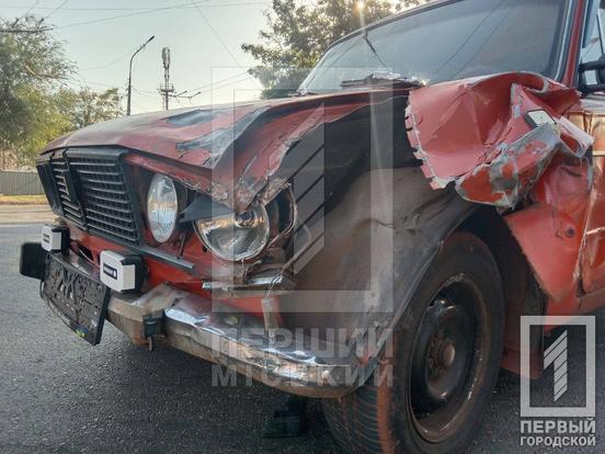 У Кривому Розі через ДТП з ВАЗ та Mercedes постраждала вагітна жінка5