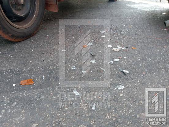У Кривому Розі через ДТП з ВАЗ та Mercedes постраждала вагітна жінка6