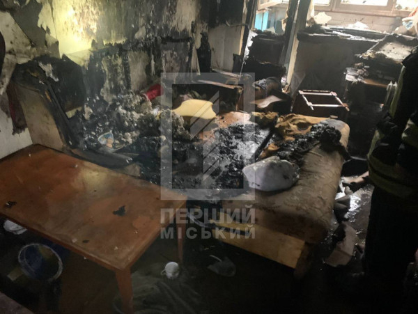 У Кривому Розі літній чоловік ледь не згорів заживо у власній оселі3