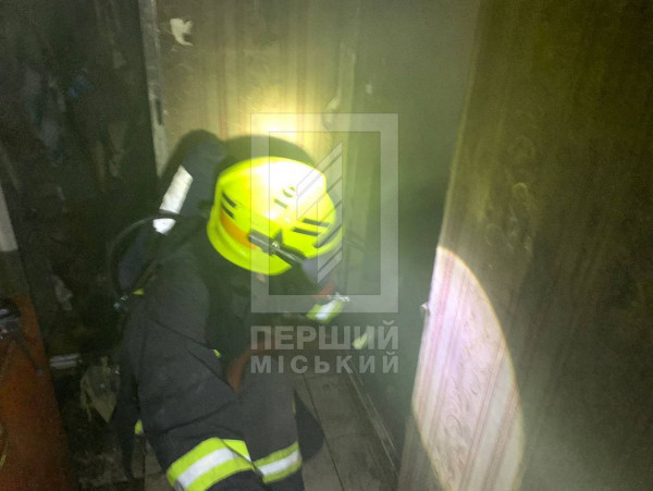 У Кривому Розі літній чоловік ледь не згорів заживо у власній оселі1