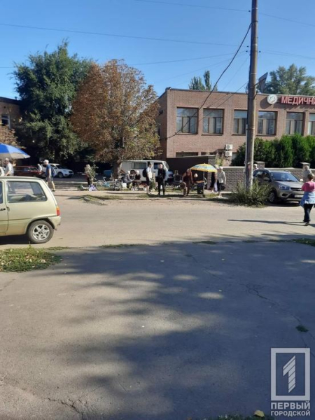 У Кривому Розі поблизу ринку «Північний» пройшло «полювання» за стихійними продавцями1